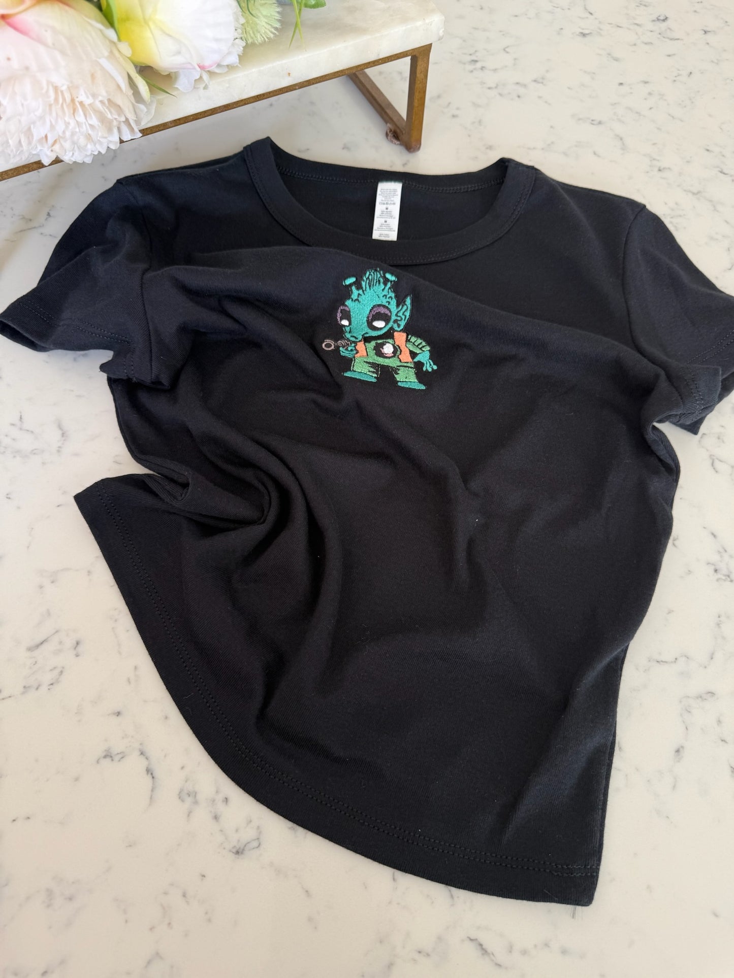 ALIEN EMBROIDERED BABY TEE