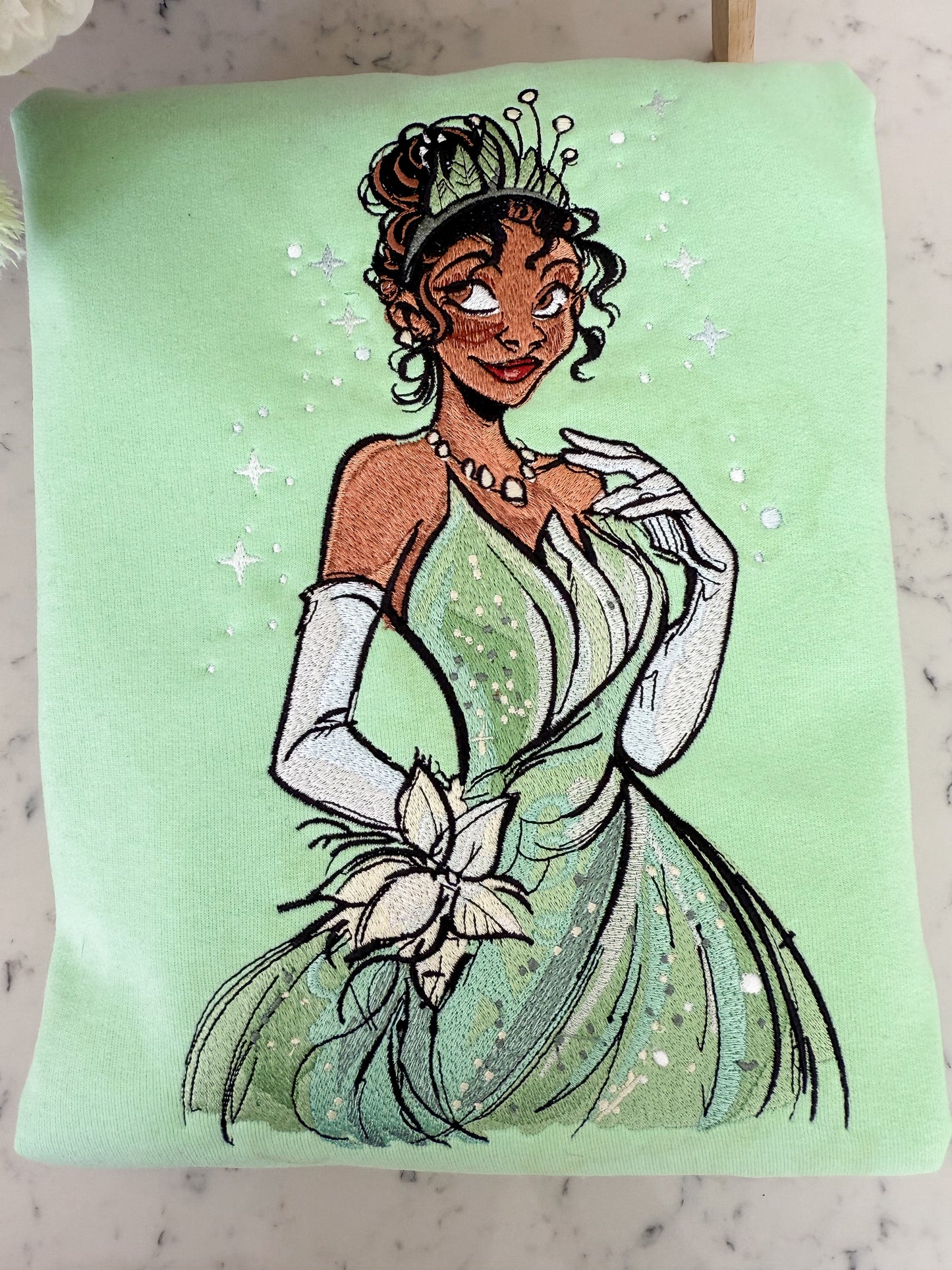 T’S GREEN DRESS EMBROIDERY